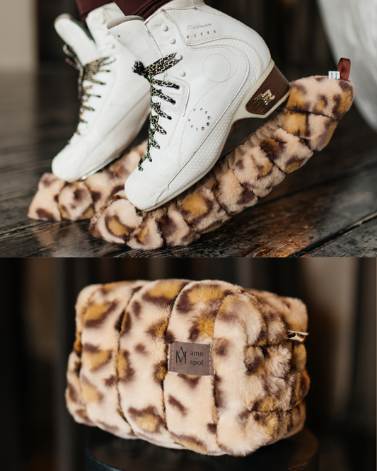 blade soakers + make-up bag