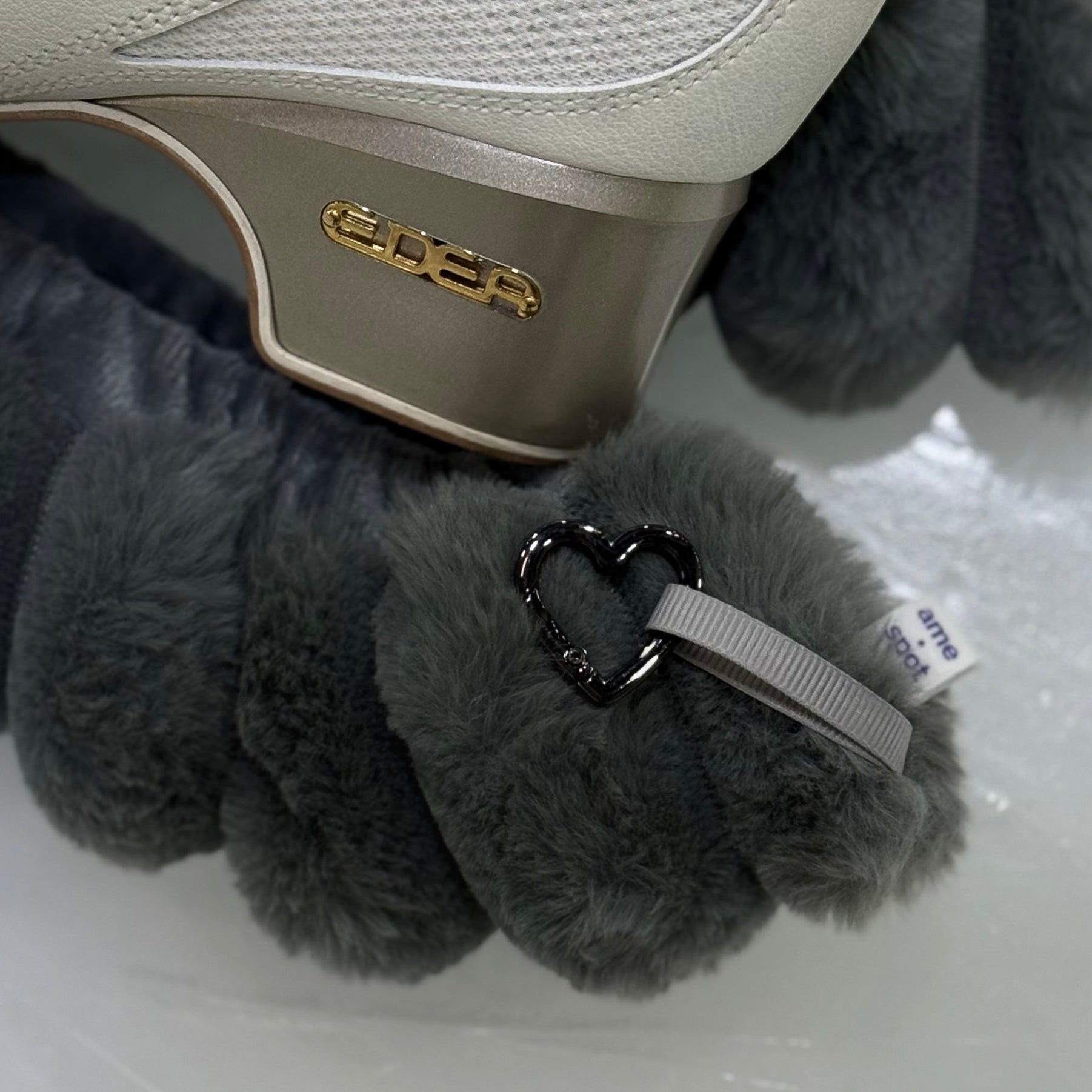 gray blade soakers