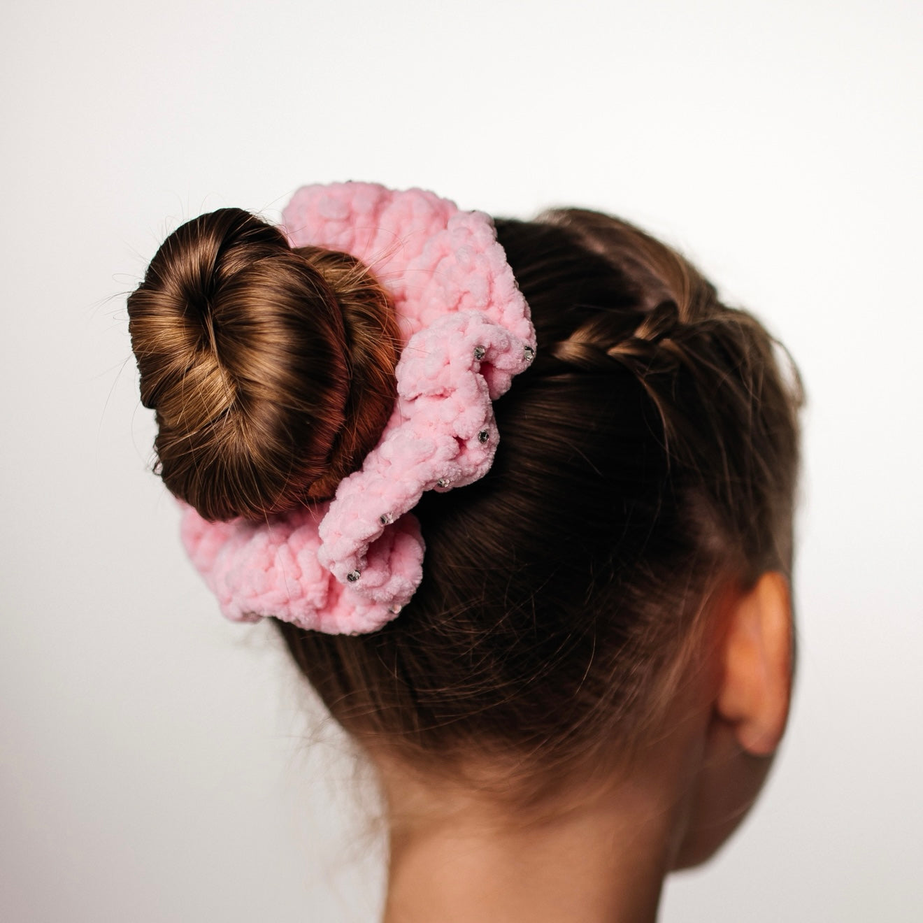 crochet scrunchie with crystals