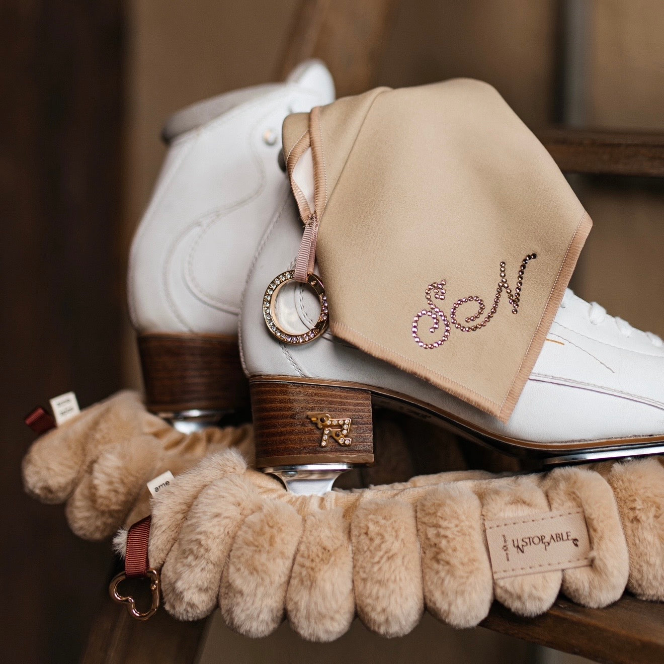 PRE-ORDER ame x NP double-sided personalized blade wiper with ring in gold