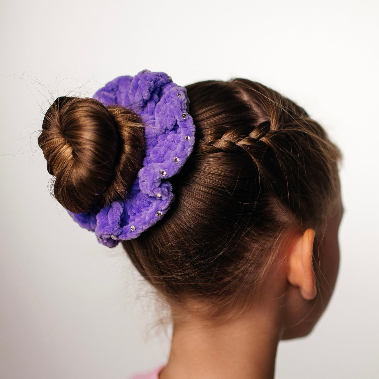 crochet scrunchie with crystals
