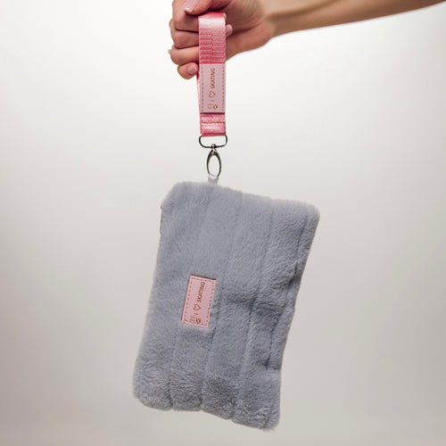 I 💗 skating pouch