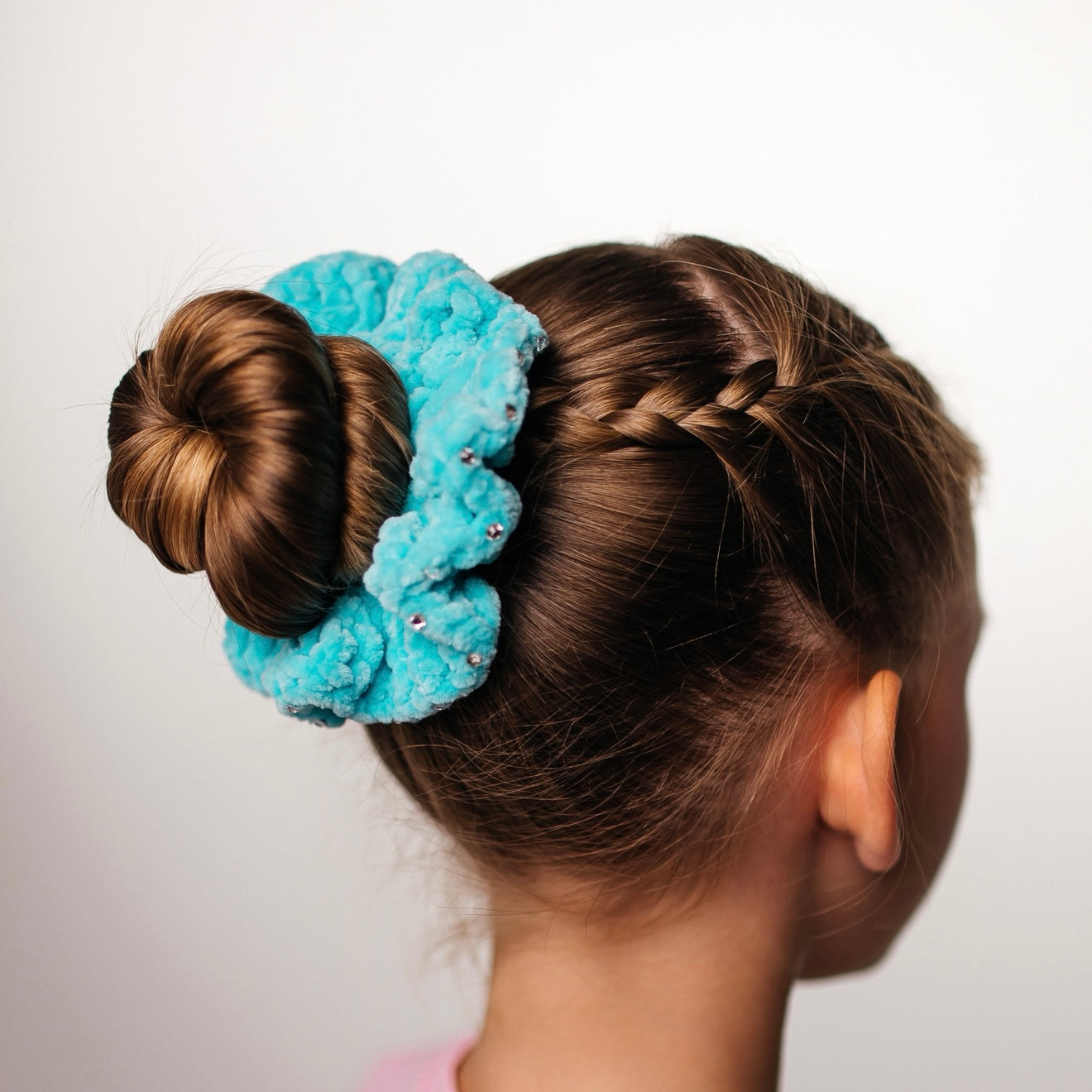 crochet scrunchie with crystals