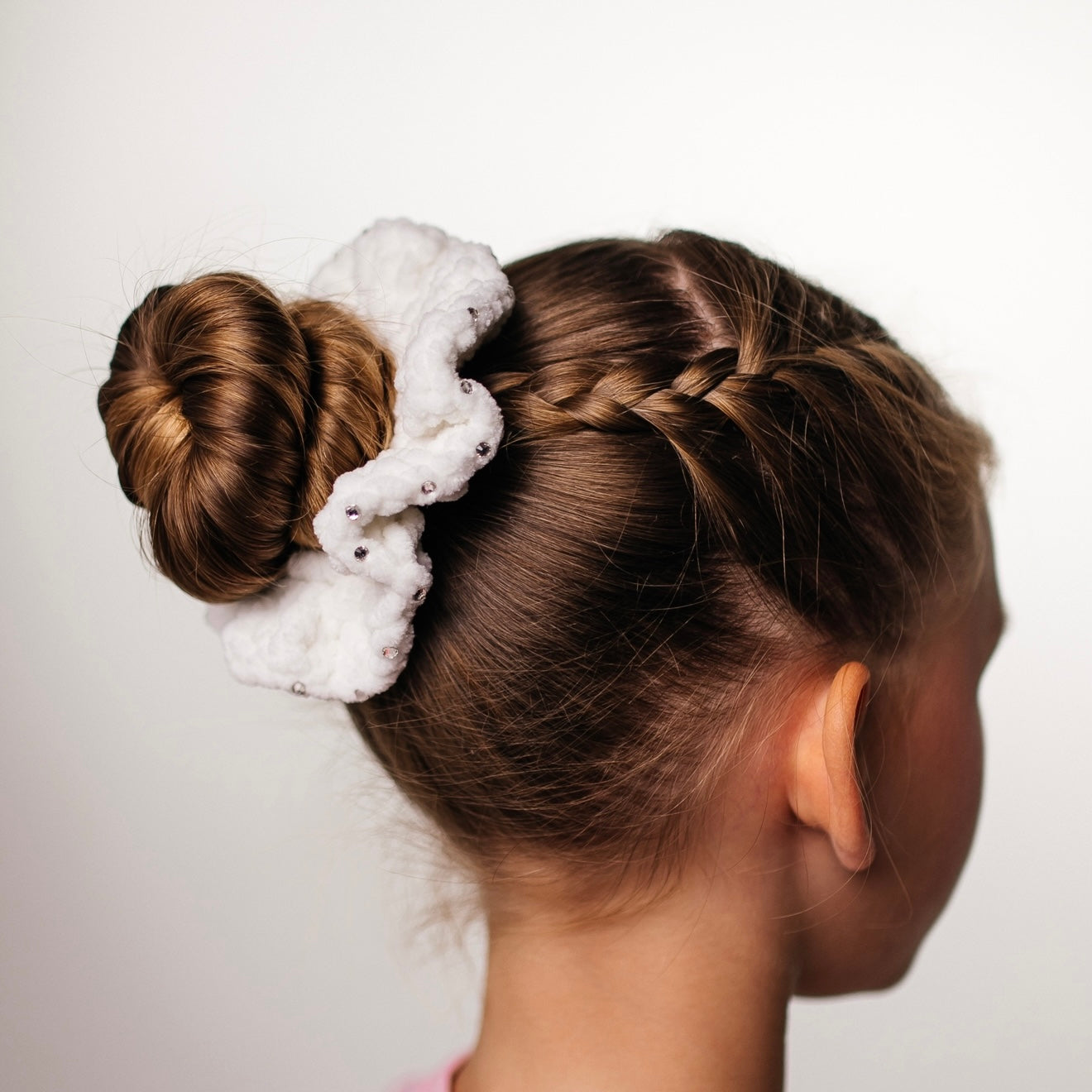 crochet scrunchie with crystals