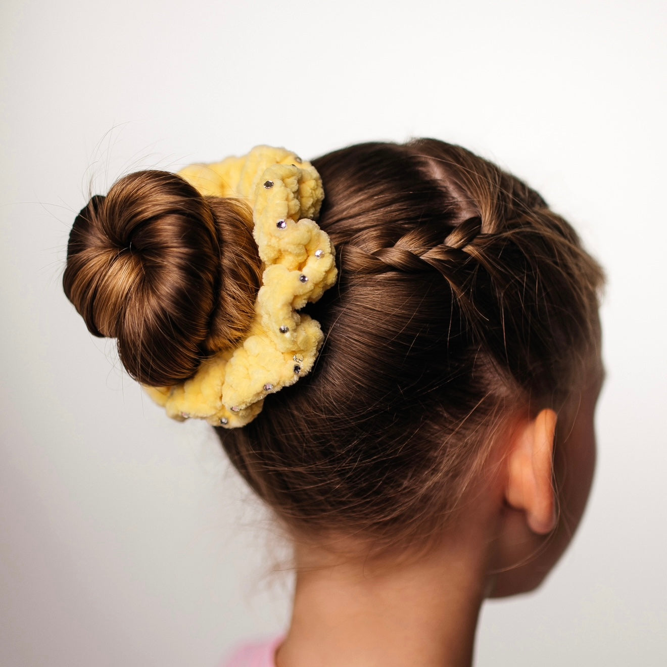 crochet scrunchie with crystals